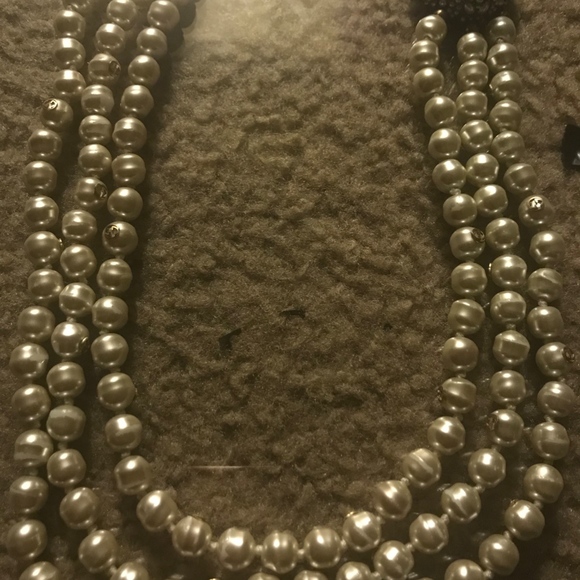 Feline Motif Gucci Neckless - Picture 9 of 12